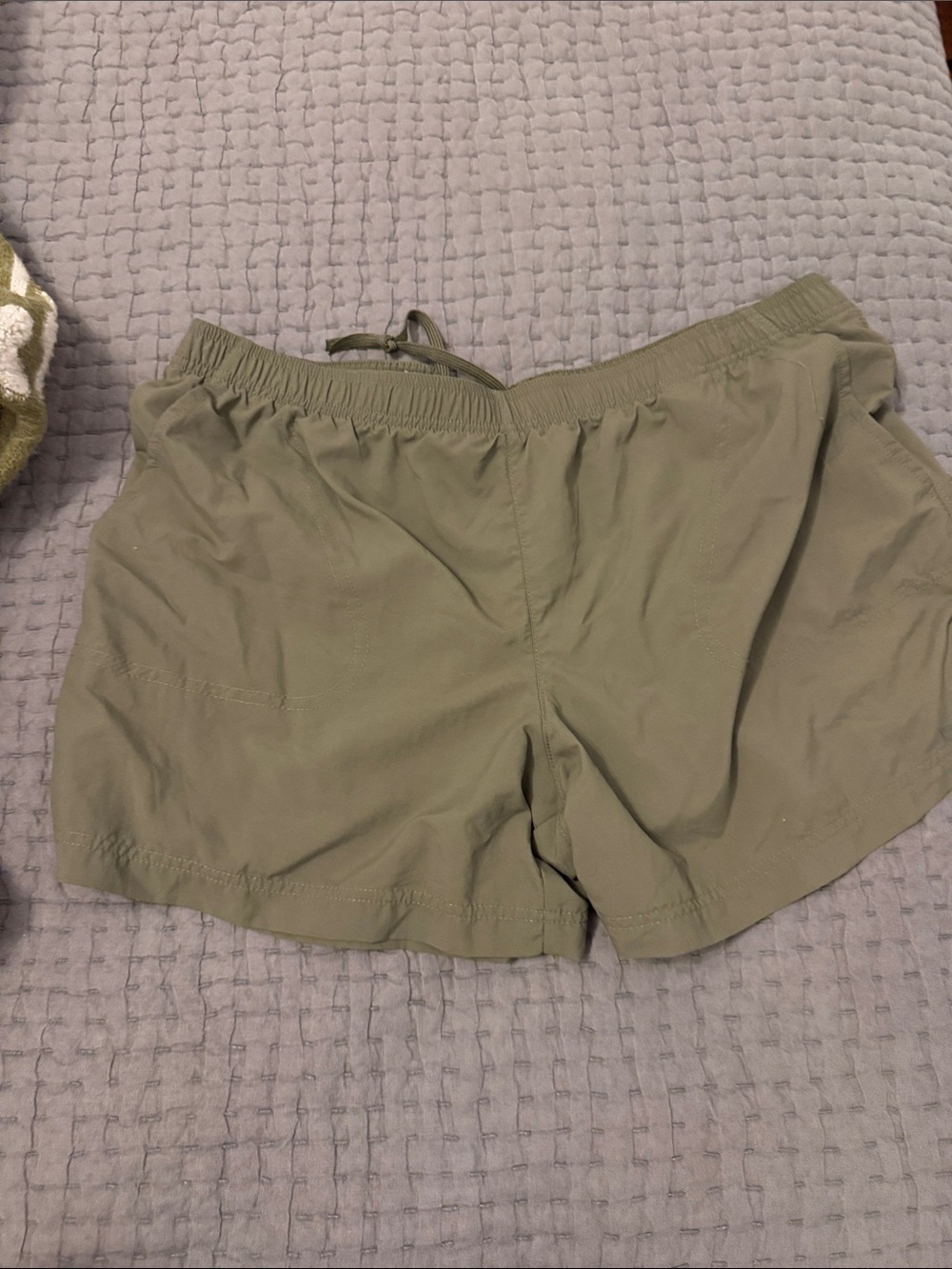 Columbia Olive Green Women's Athletic Drawstring Shorts